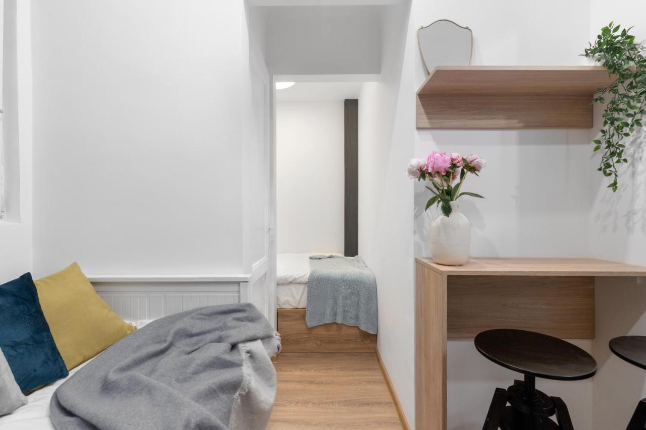 Ultra Central, 15 Sqm Studio By Urbanesq Bucharest Exterior photo